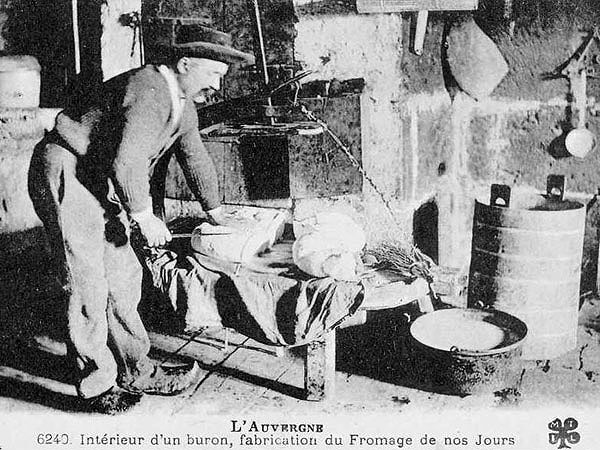 La journée type des buronniers sur les estives
